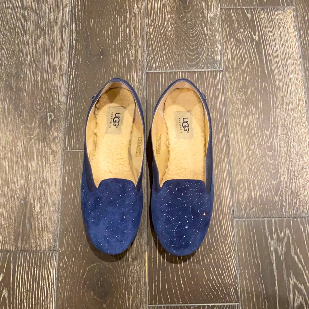 UGG authentic suede shoes with stud detail sz 7